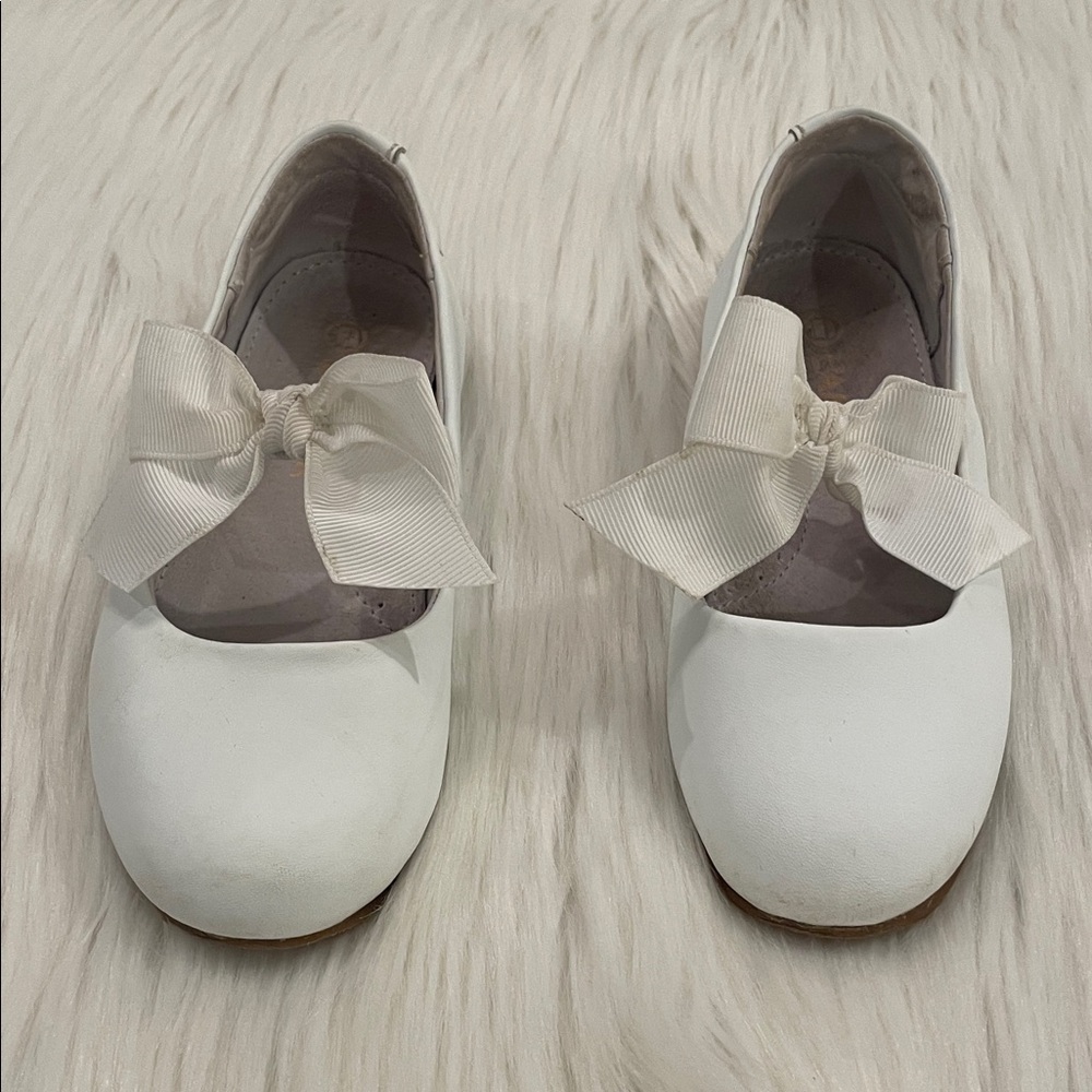L'Amour Girls White Pauline Special Occasion Bow Flat